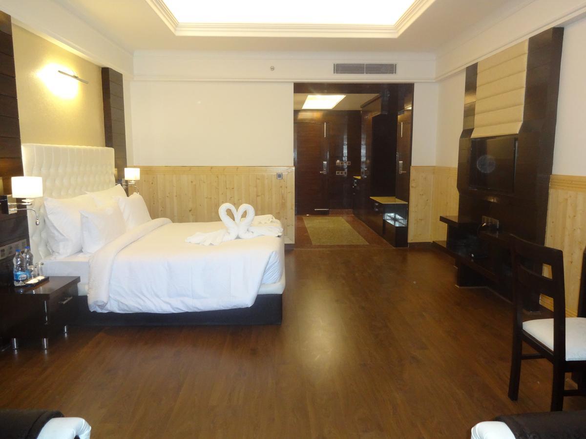 Hotel Dhroov By Mystical Views Shimla Eksteriør billede