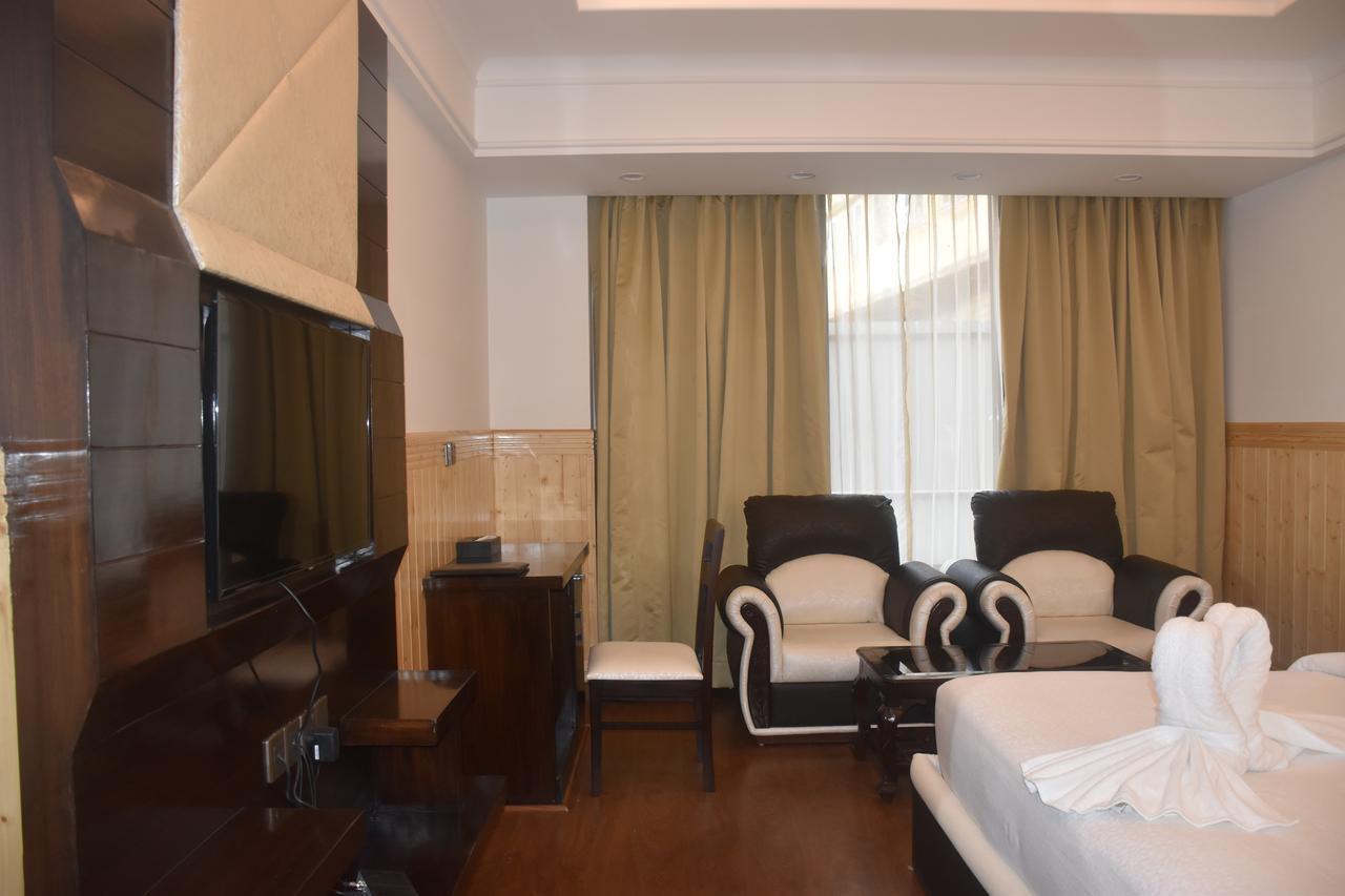 Hotel Dhroov By Mystical Views Shimla Eksteriør billede