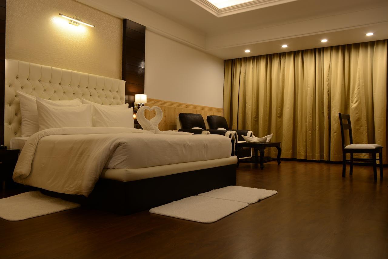 Hotel Dhroov By Mystical Views Shimla Eksteriør billede